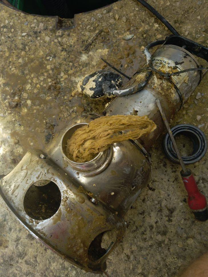 Pompe de relevage grillée suite à l'utilisation de lingettes à la Roque d'Anthéron