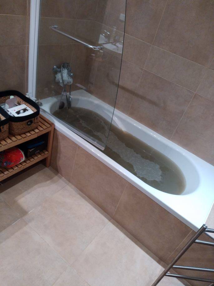 Refoulement d'eaux usées dans une baignoire à Mérindol